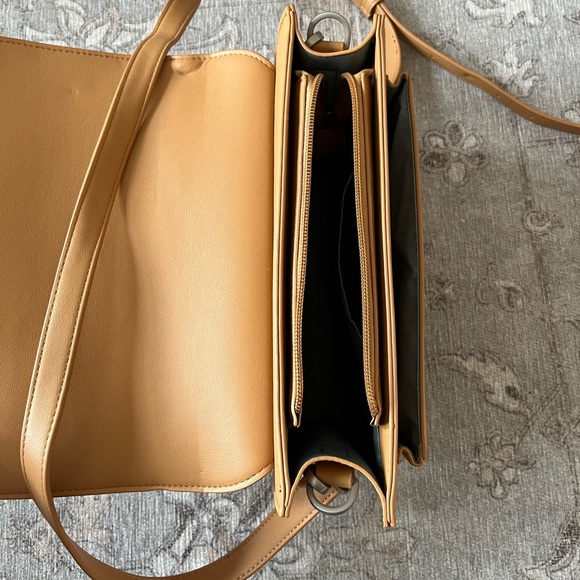 Pixie Mood Zoe Crossbody Bag - Picture 7 of 9